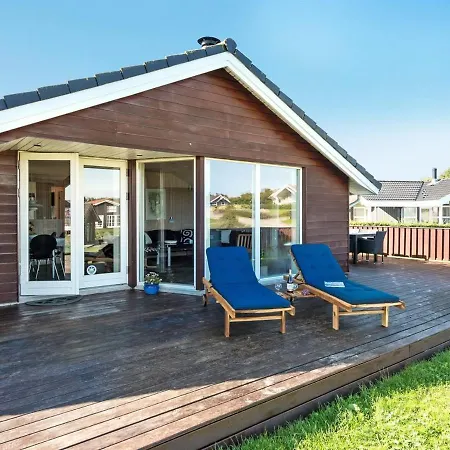 Alexis - 250m From The Sea By Interhome *
