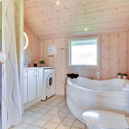 Alexis - 250m From The Sea By Interhome 诺德堡