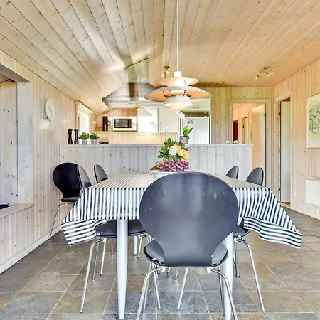 Alexis - 250m From The Sea By Interhome *