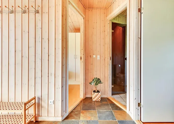 Alexis - 250m From The Sea By Interhome