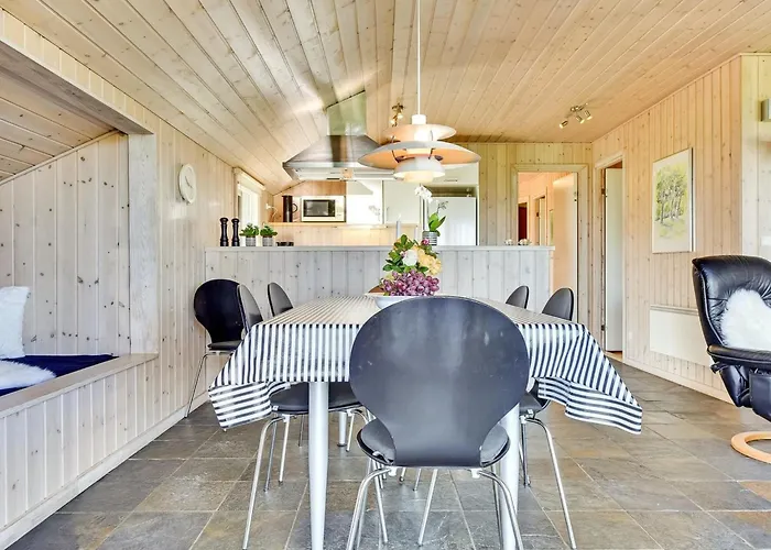 Alexis - 250m From The Sea By Interhome *